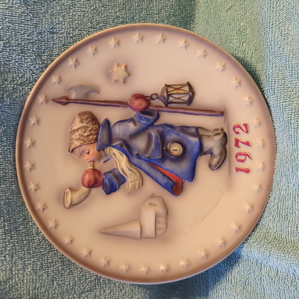 MJ Hummel plate